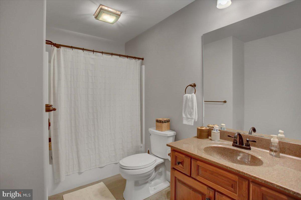 255 Pin Oak Ln Property Photo 27