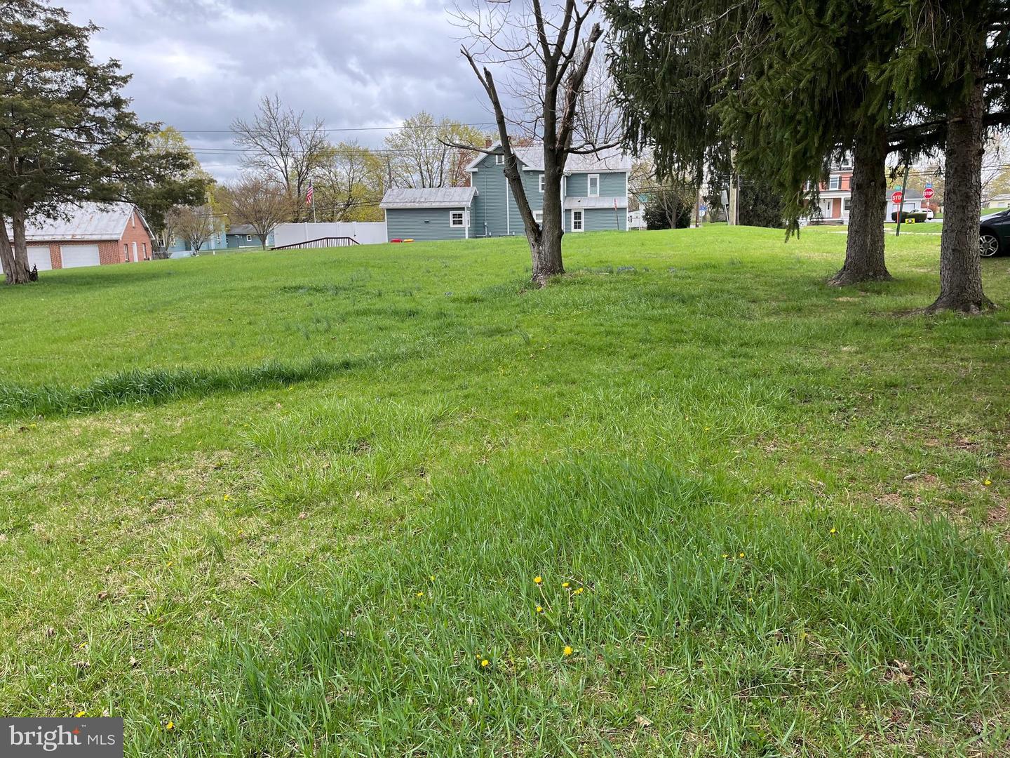 80 N Corporation St. Property Photo 2