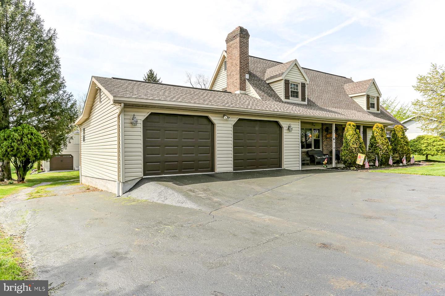17025 Real Estate Listings Main Image