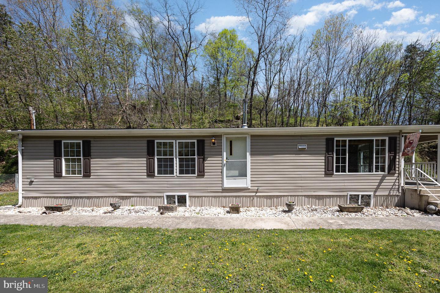 683 Magaro Rd Property Photo