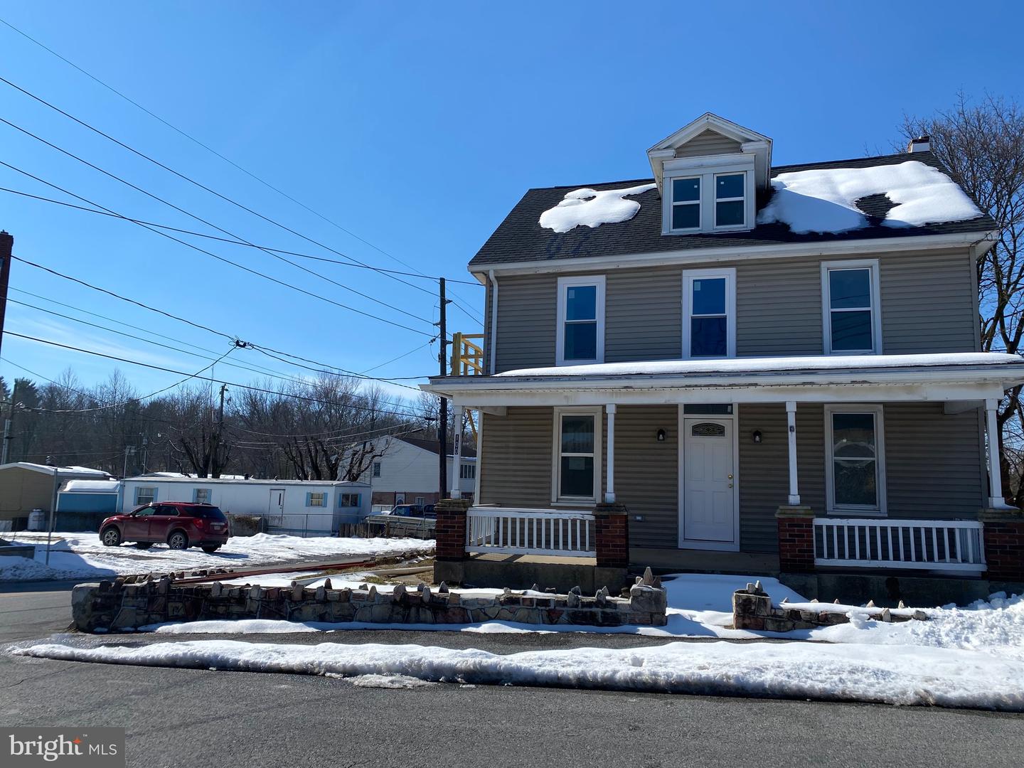 100 Middle Spring Ave Property Photo