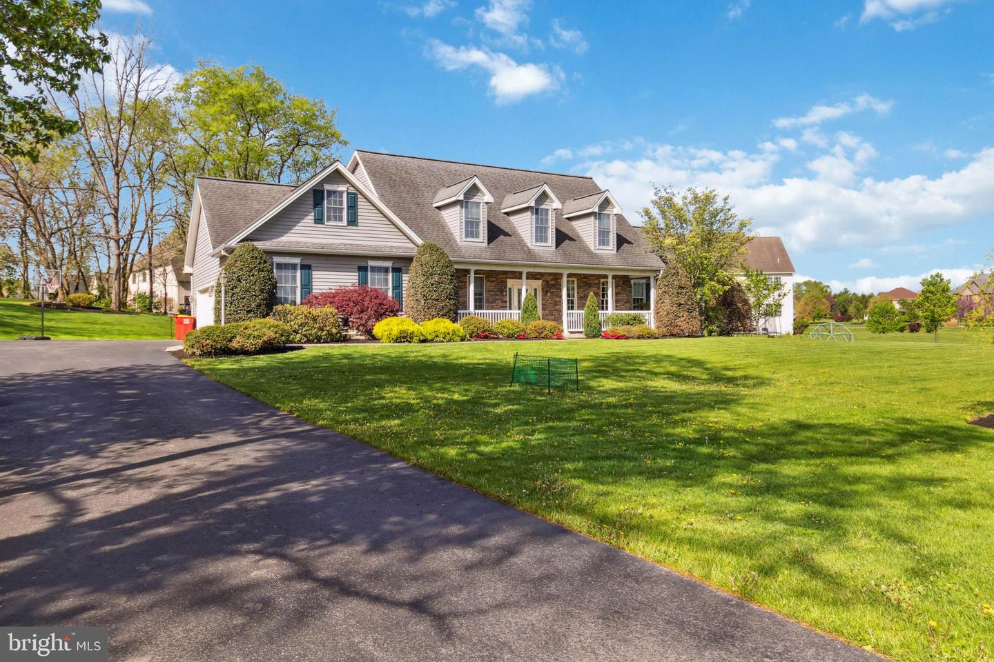 21 MAKENZEE DR