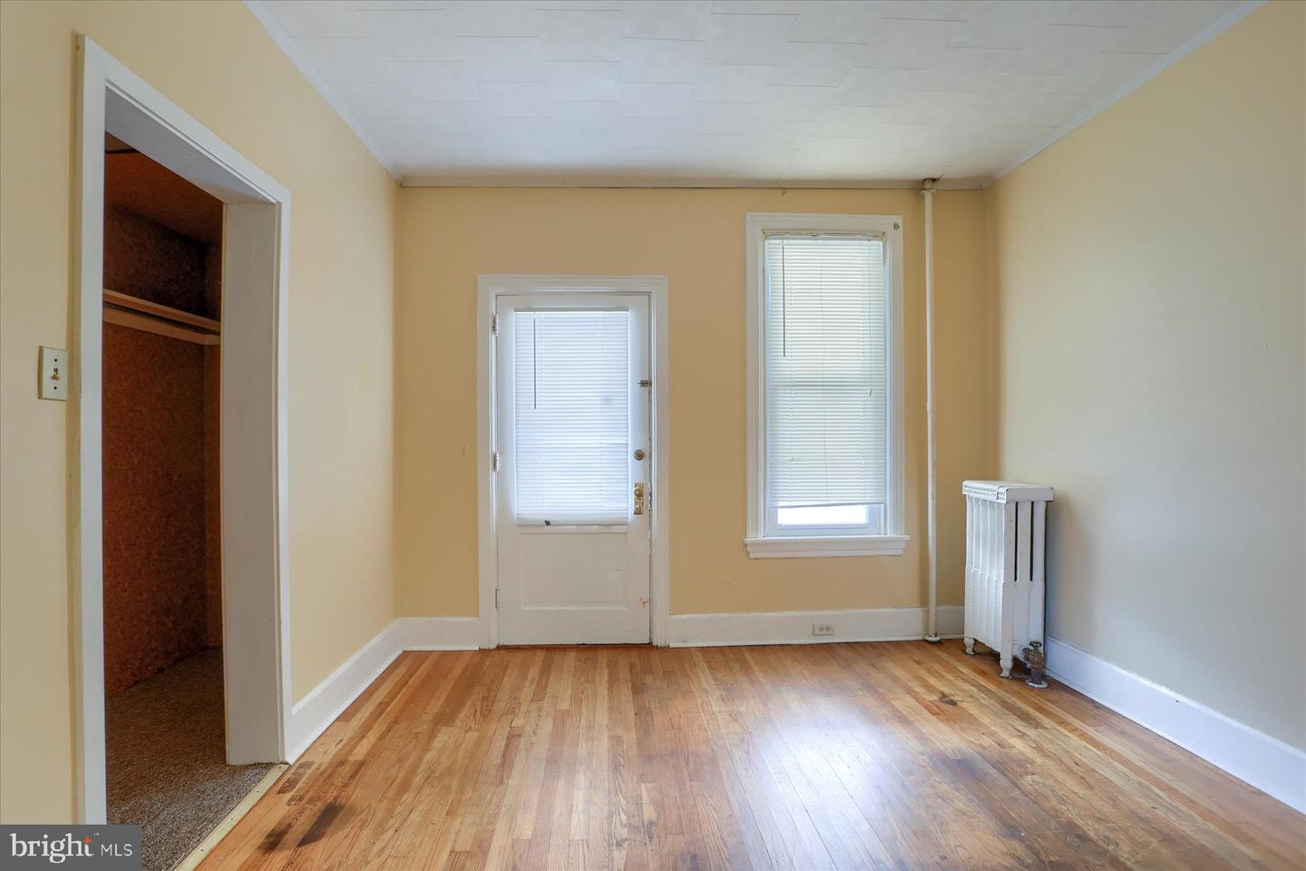9 N 2nd St Property Photo 4