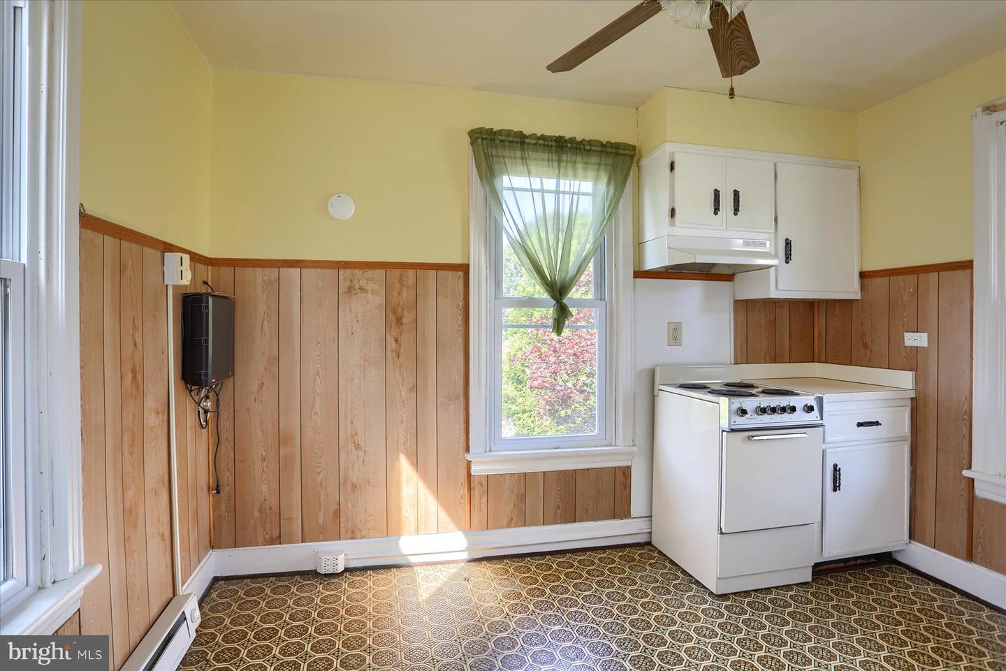 9 N 2nd St Property Photo 16