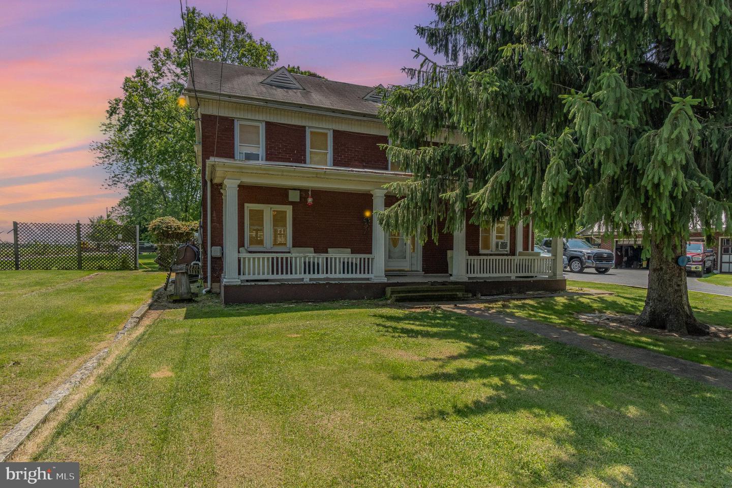 48 Back St Property Photo 1