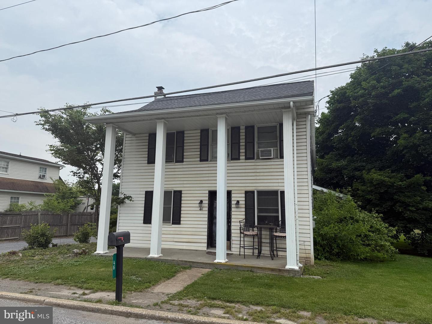 46 E Main St Property Photo 1