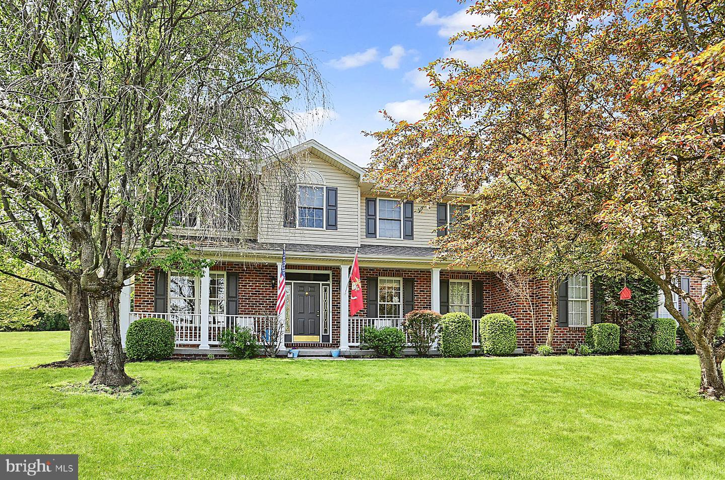 6 MAKENZEE CT