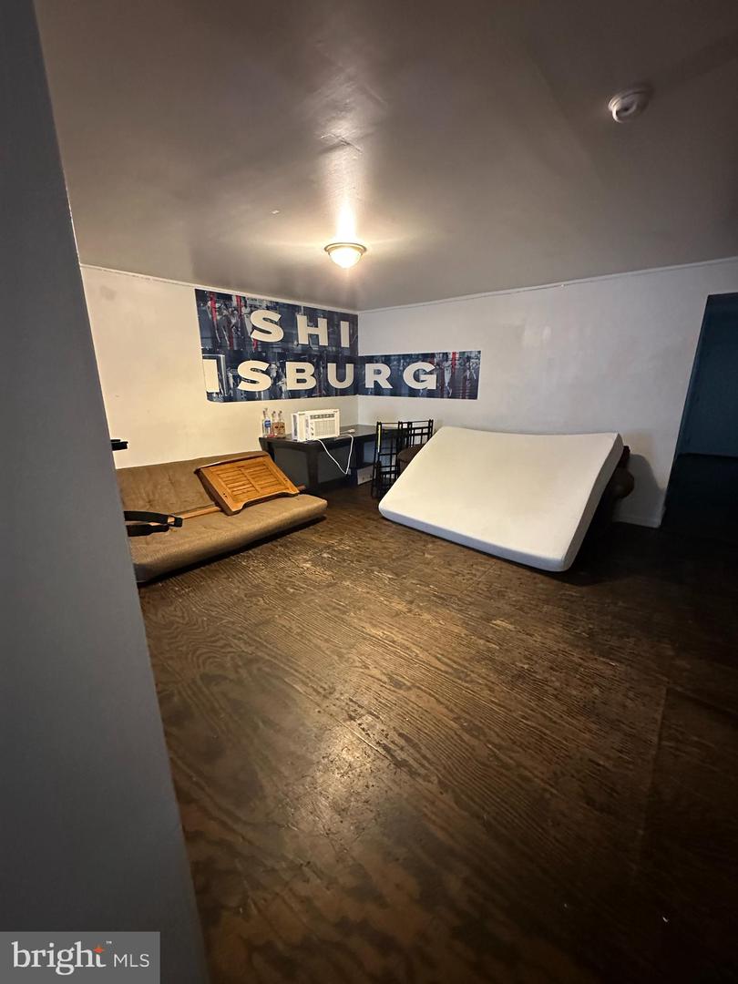 6/8 Kenneth Ave Property Photo 5