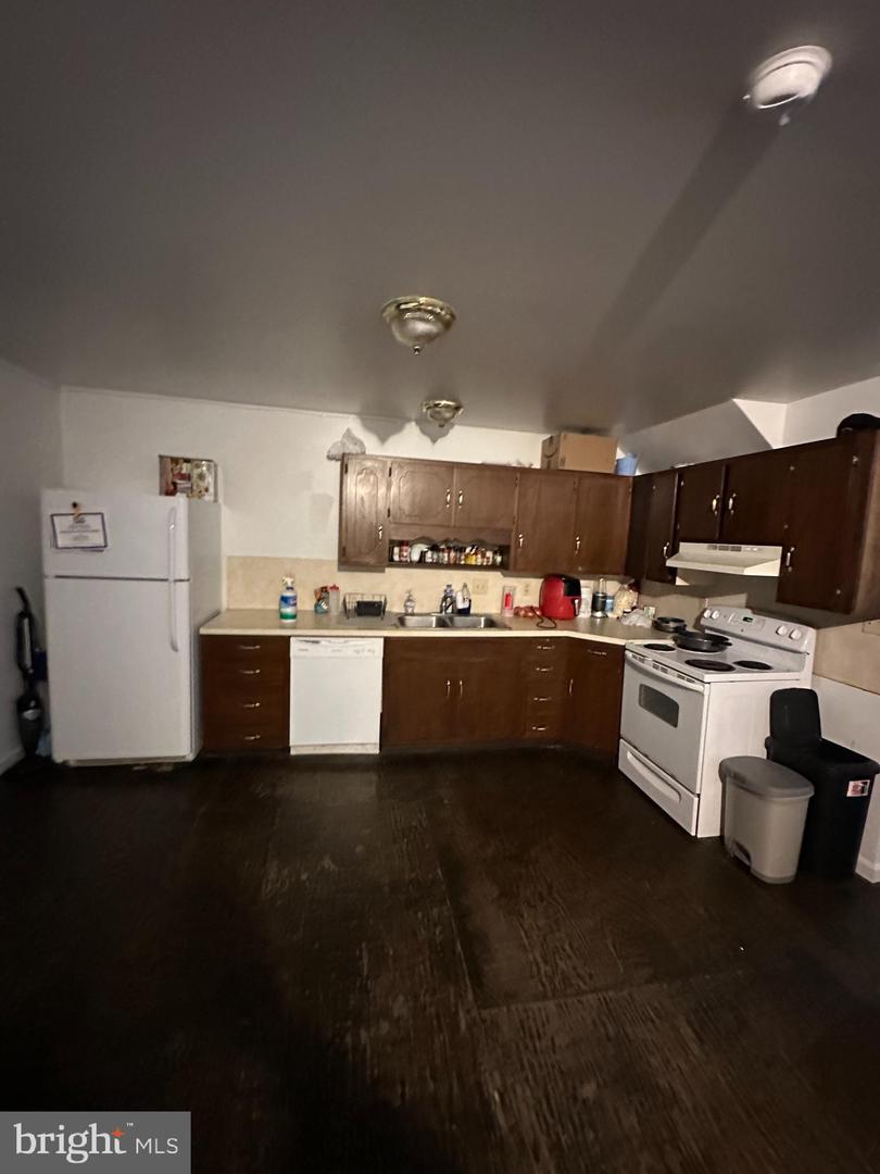 6/8 Kenneth Ave Property Photo 7
