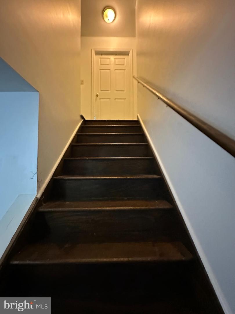 6/8 Kenneth Ave Property Photo 8