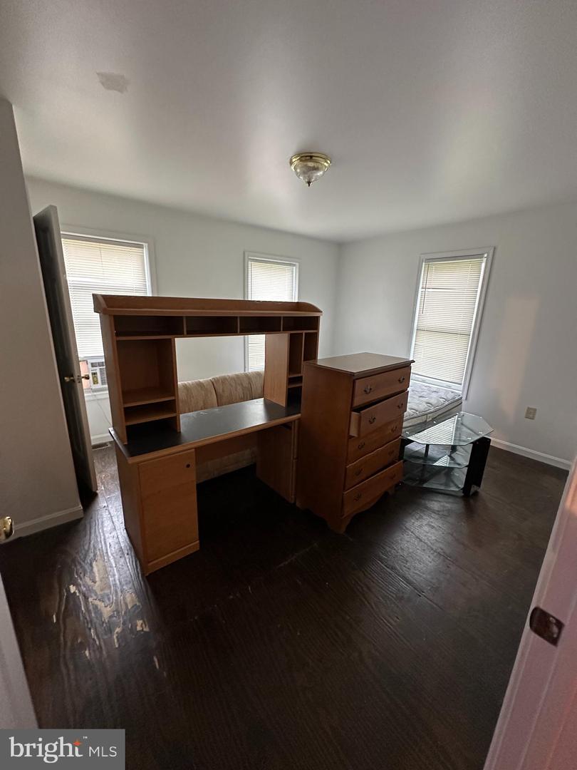 6/8 Kenneth Ave Property Photo 12