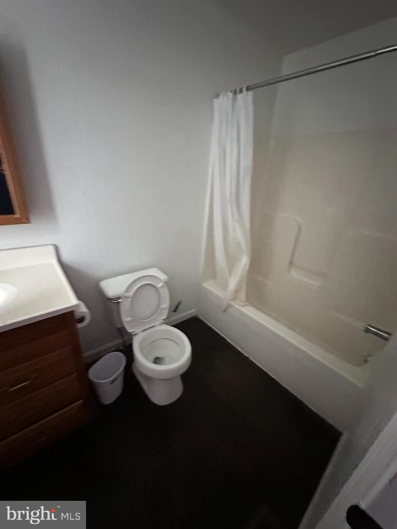 6/8 Kenneth Ave Property Photo 15