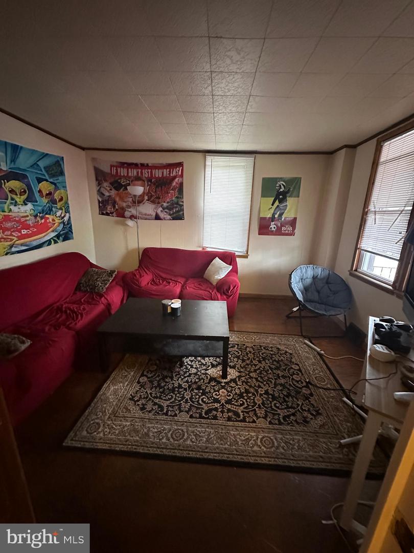 6/8 Kenneth Ave Property Photo 25