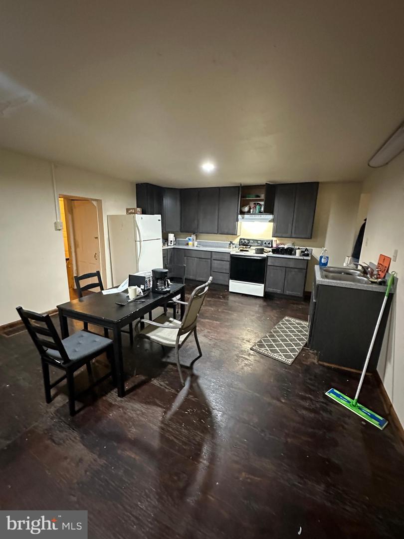 6/8 Kenneth Ave Property Photo 27