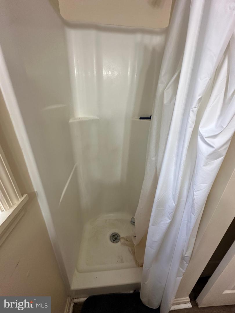 6/8 Kenneth Ave Property Photo 30