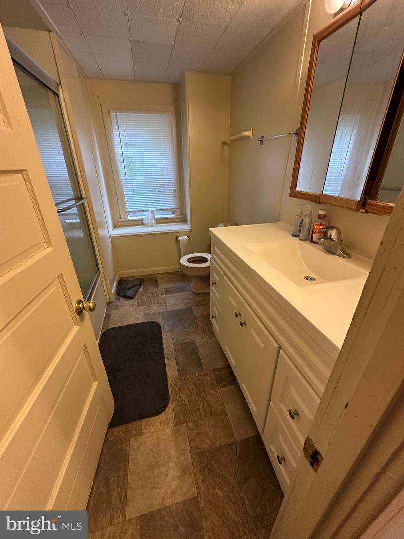 6/8 Kenneth Ave Property Photo 36