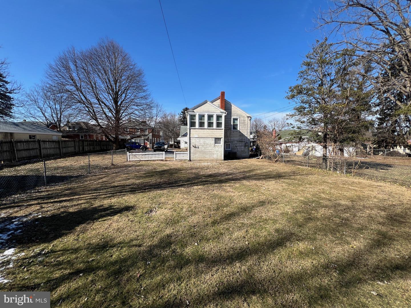 272 Clark St #rear Property Photo 13