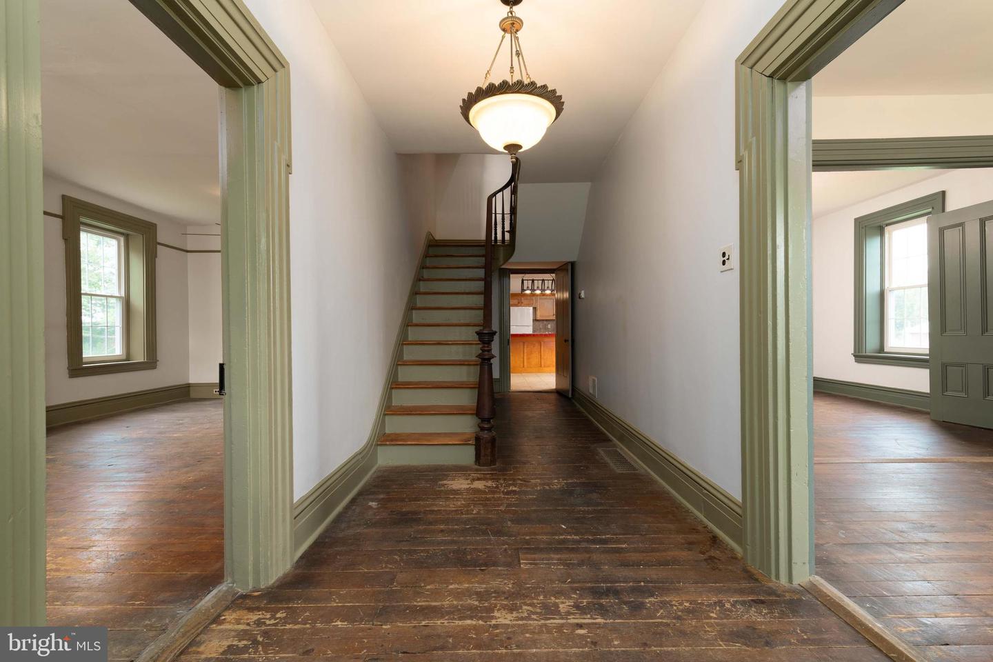 1554 Holly Pike Property Photo 14