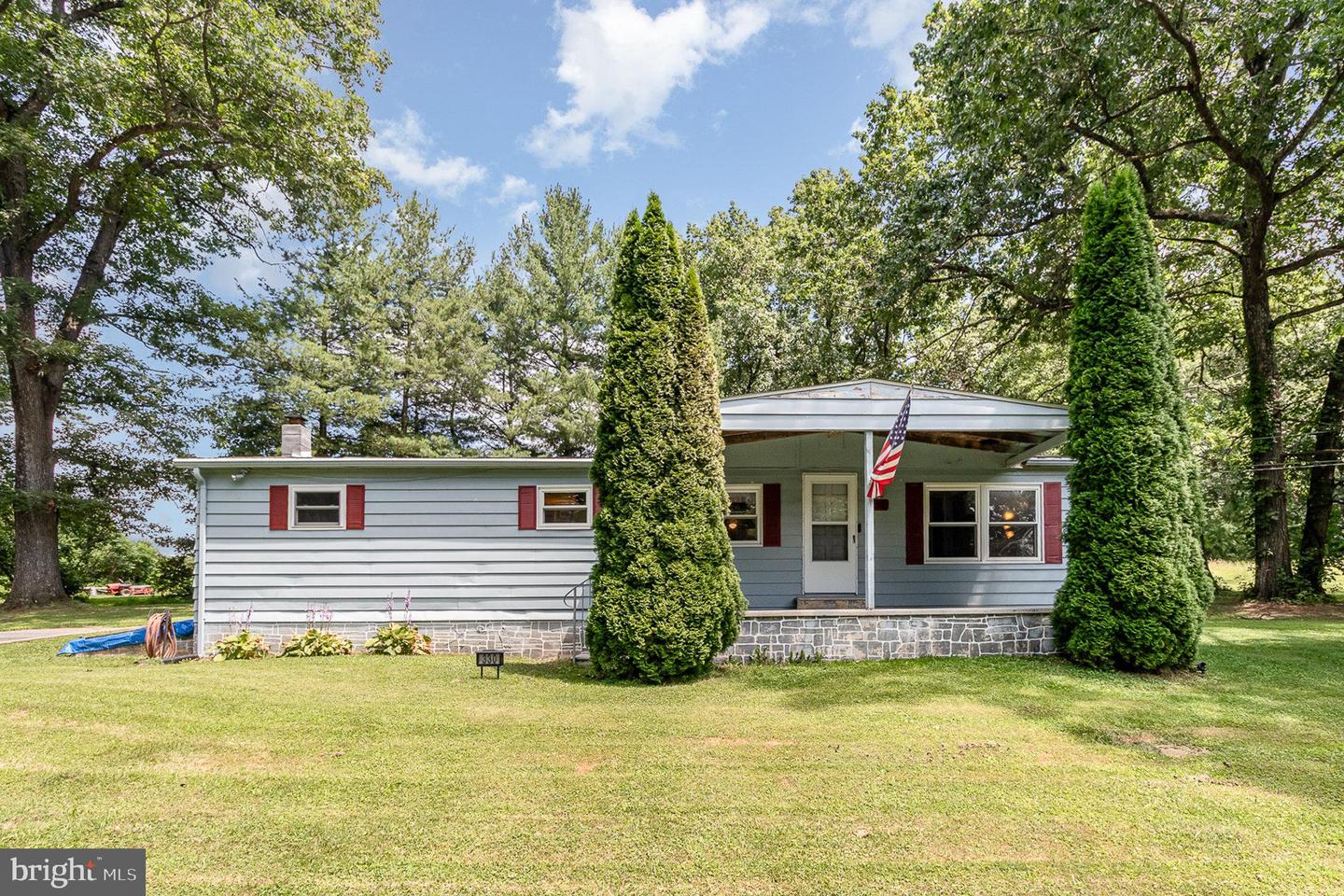 330 Oxford Rd Property Photo 1