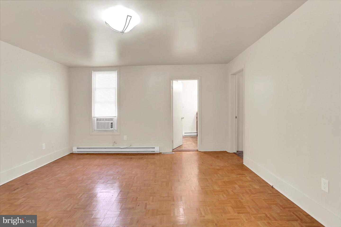 21 Chestnut St Property Photo 4