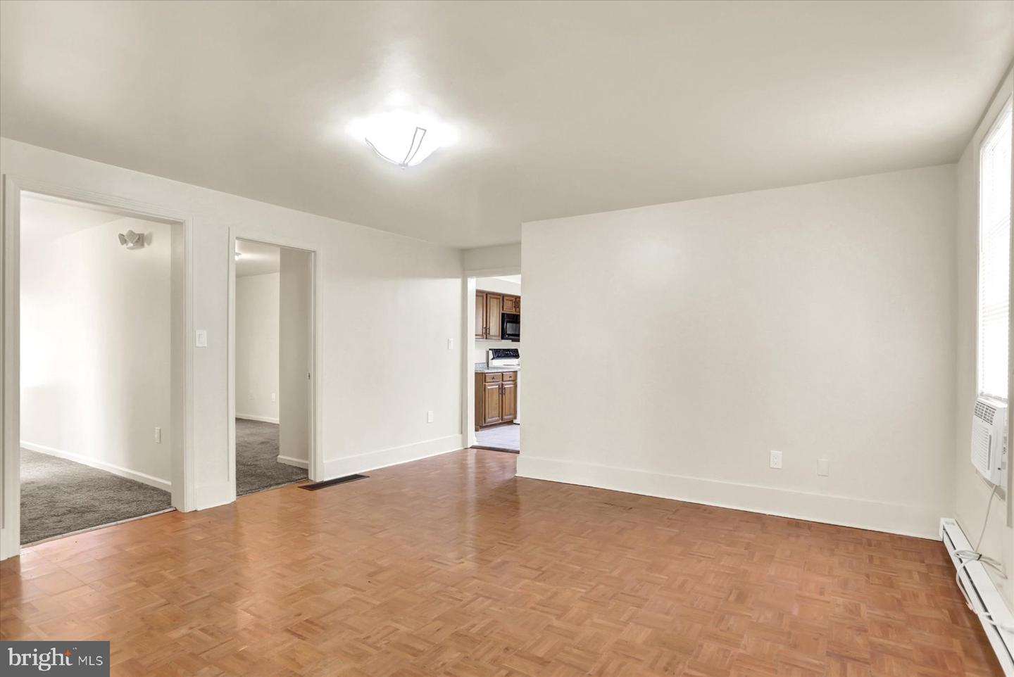 21 Chestnut St Property Photo 5