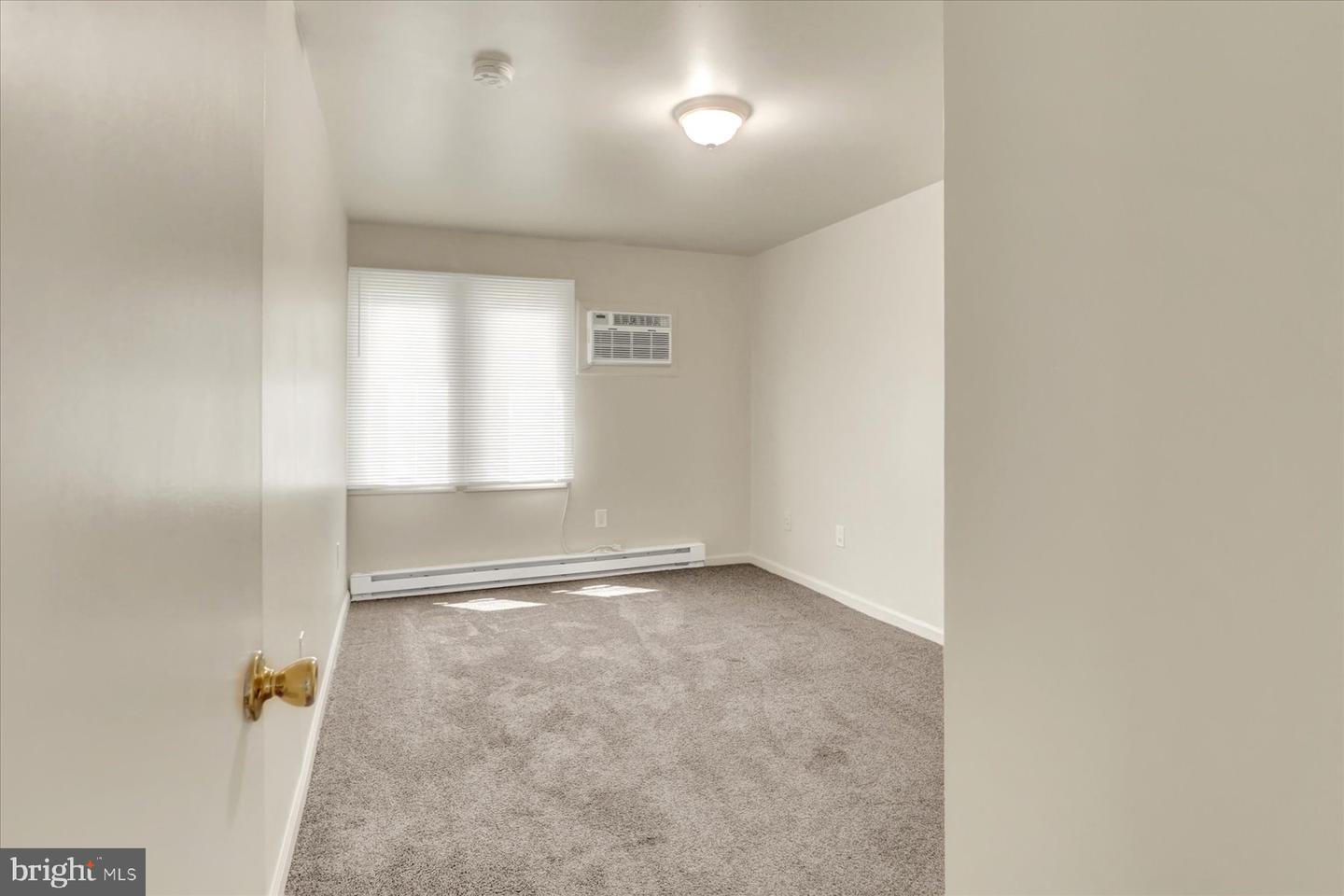 21 Chestnut St Property Photo 25