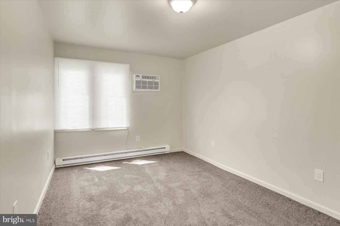 21 Chestnut St Property Photo 26