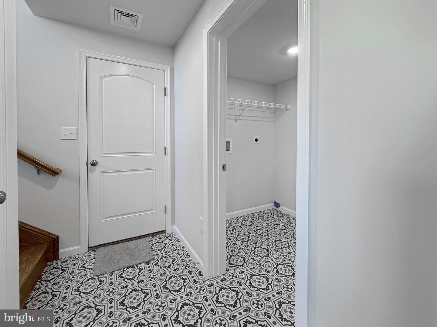 10 Cheltenham Ln Property Photo 25