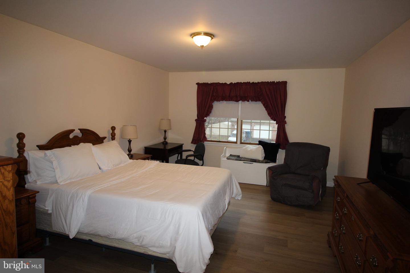 4101 Club House Dr Property Photo 25