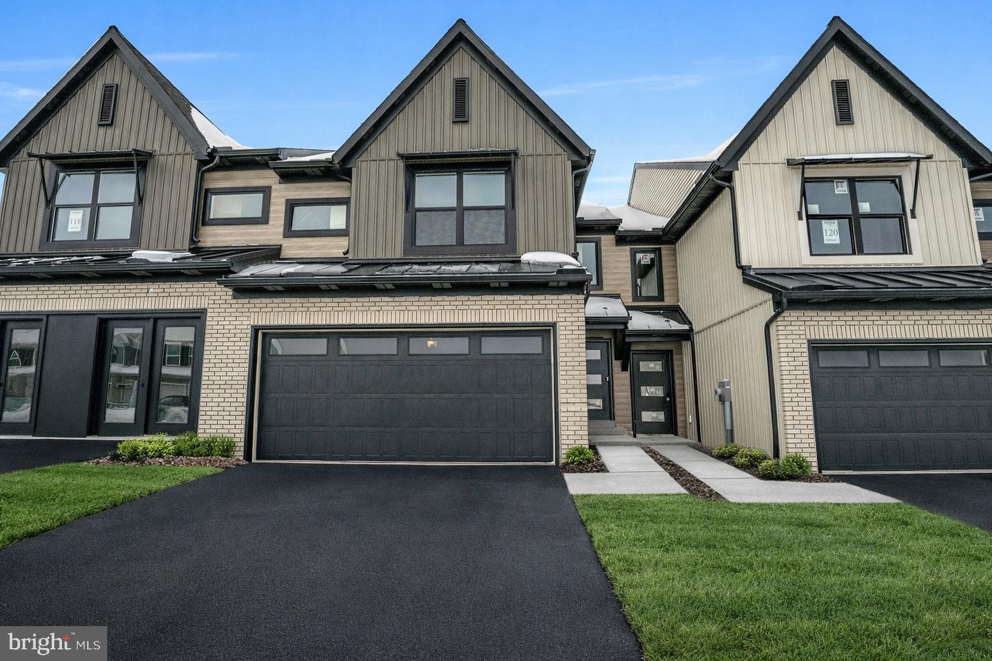1012 Blackstone Run Property Photo 1