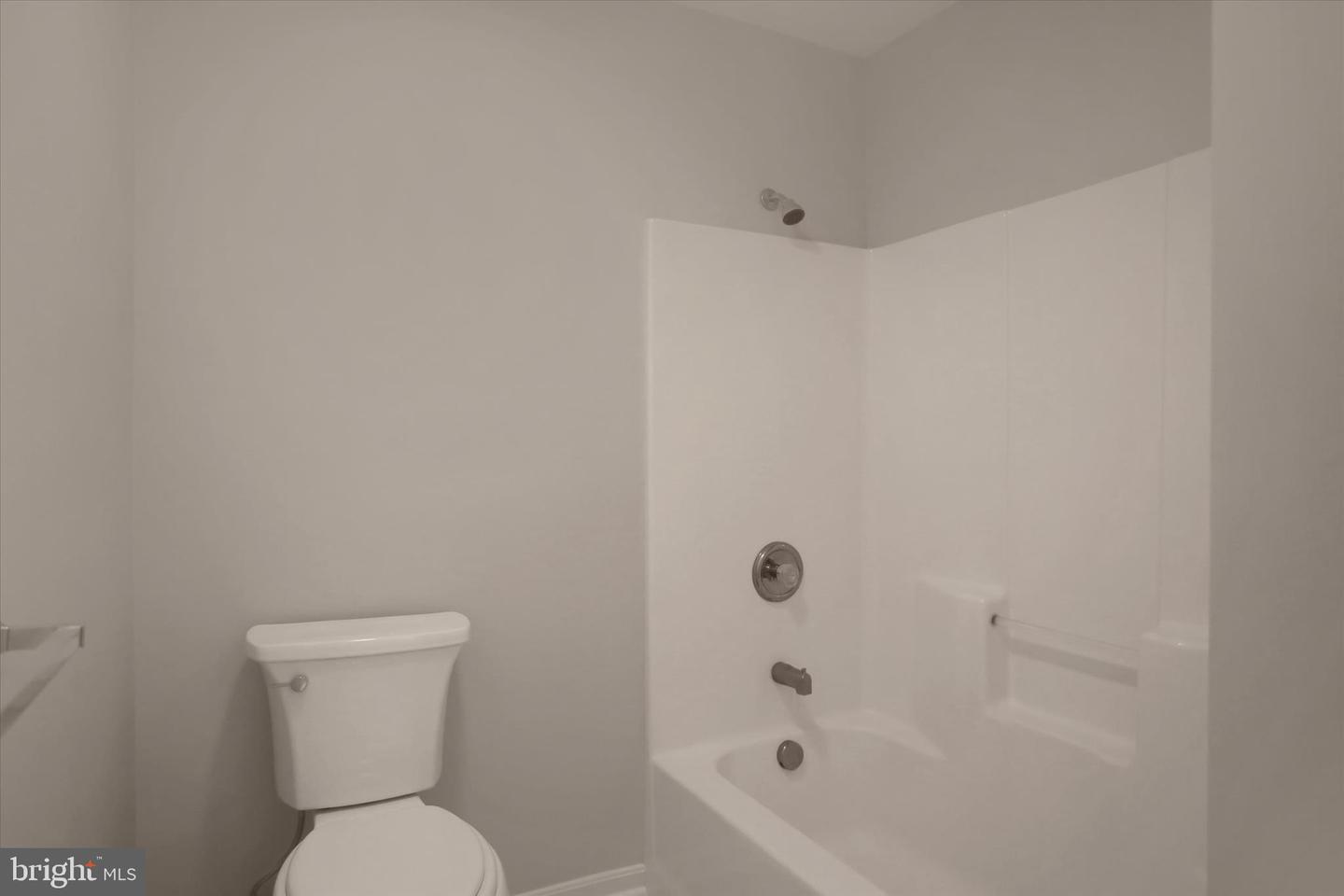 95 Lantern Ln Property Photo 26