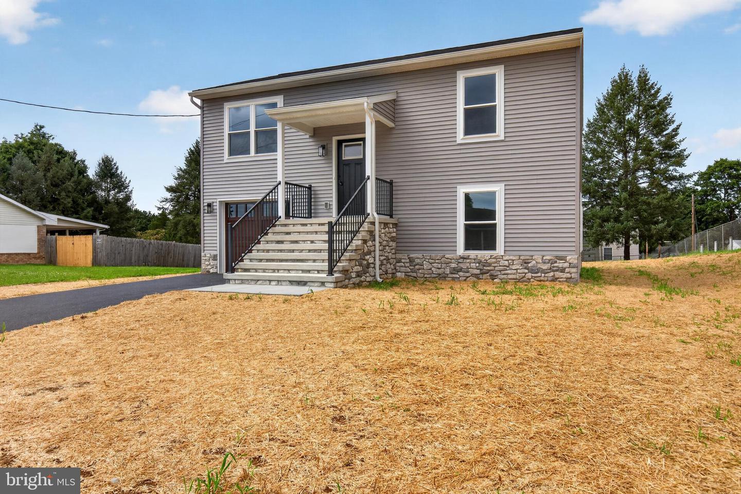 341 D Street Property Photo 2
