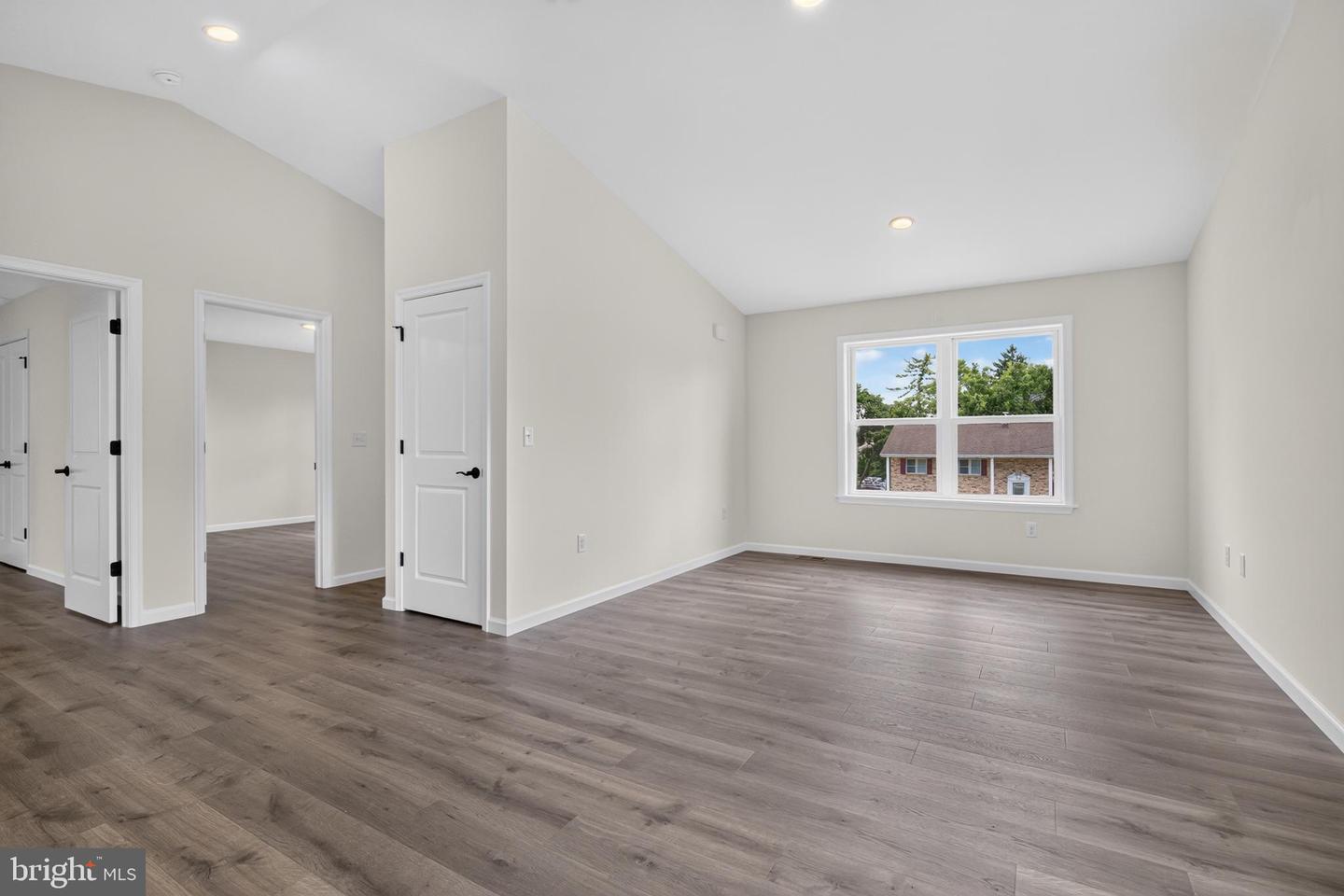 341 D Street Property Photo 8