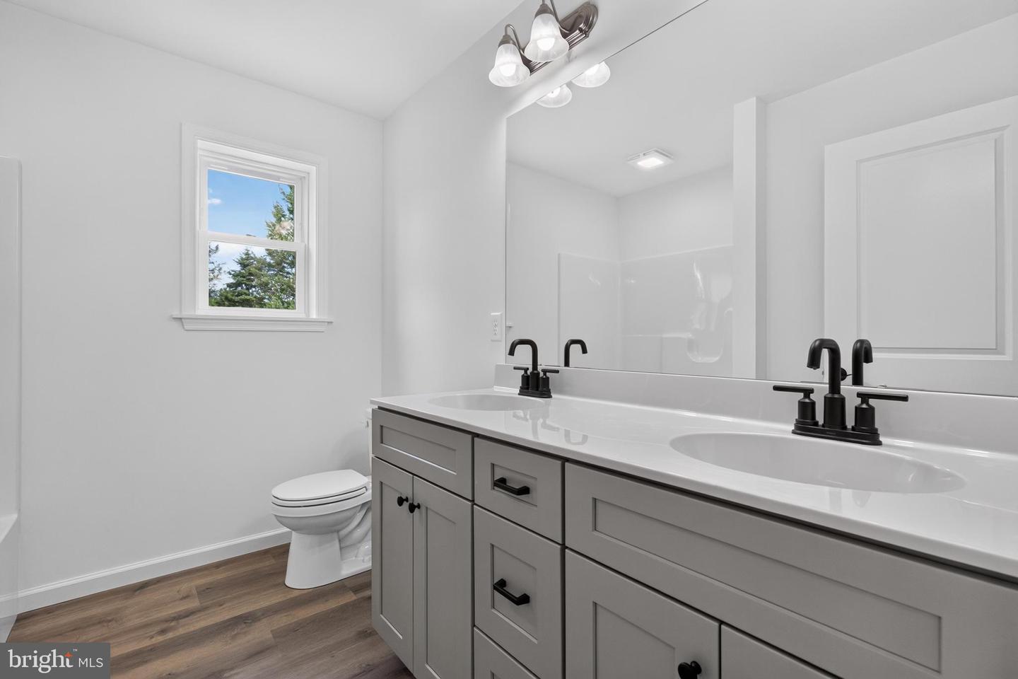 341 D Street Property Photo 12