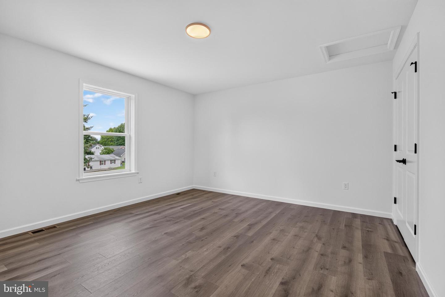 341 D Street Property Photo 14
