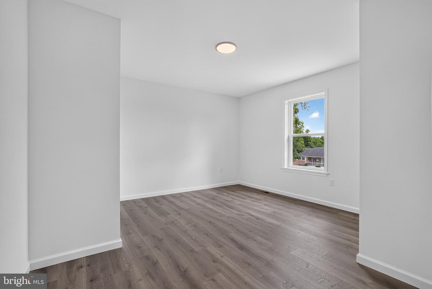 341 D Street Property Photo 15