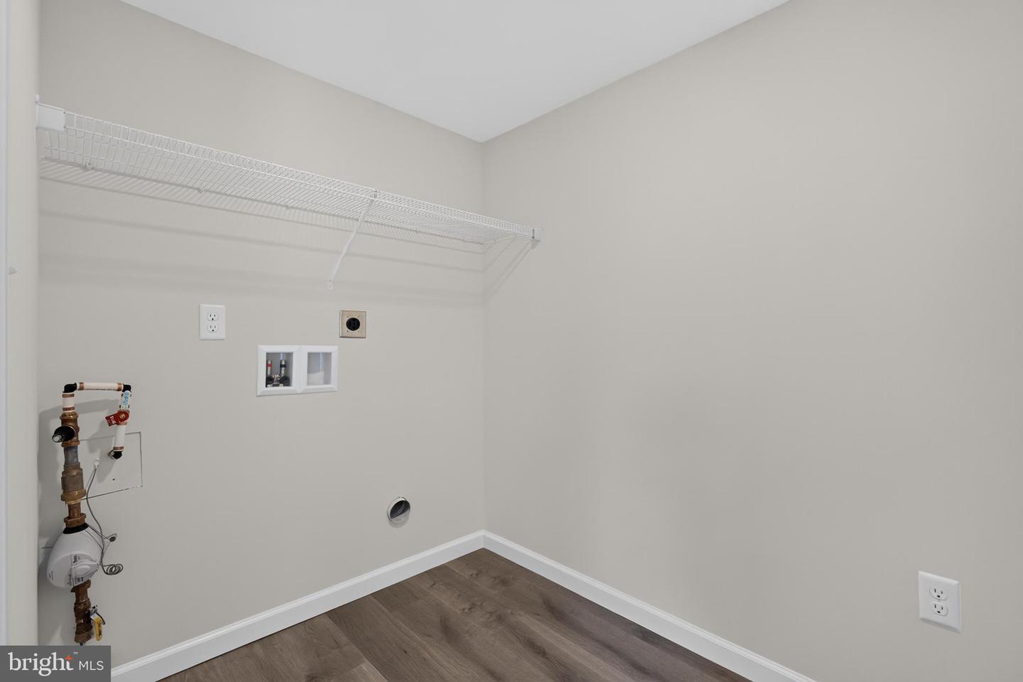 341 D Street Property Photo 24