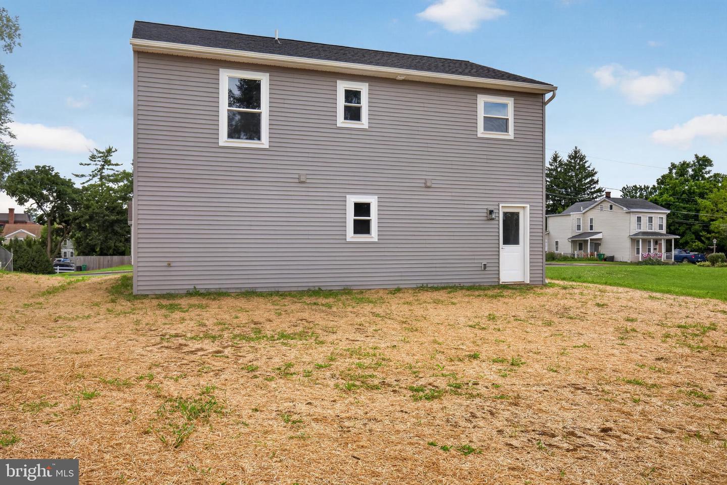 341 D Street Property Photo 27
