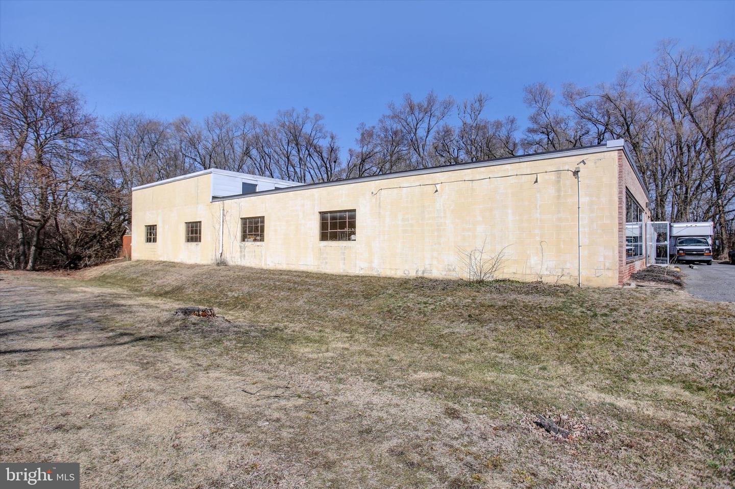 1050 Harrisburg Pike Property Photo 5