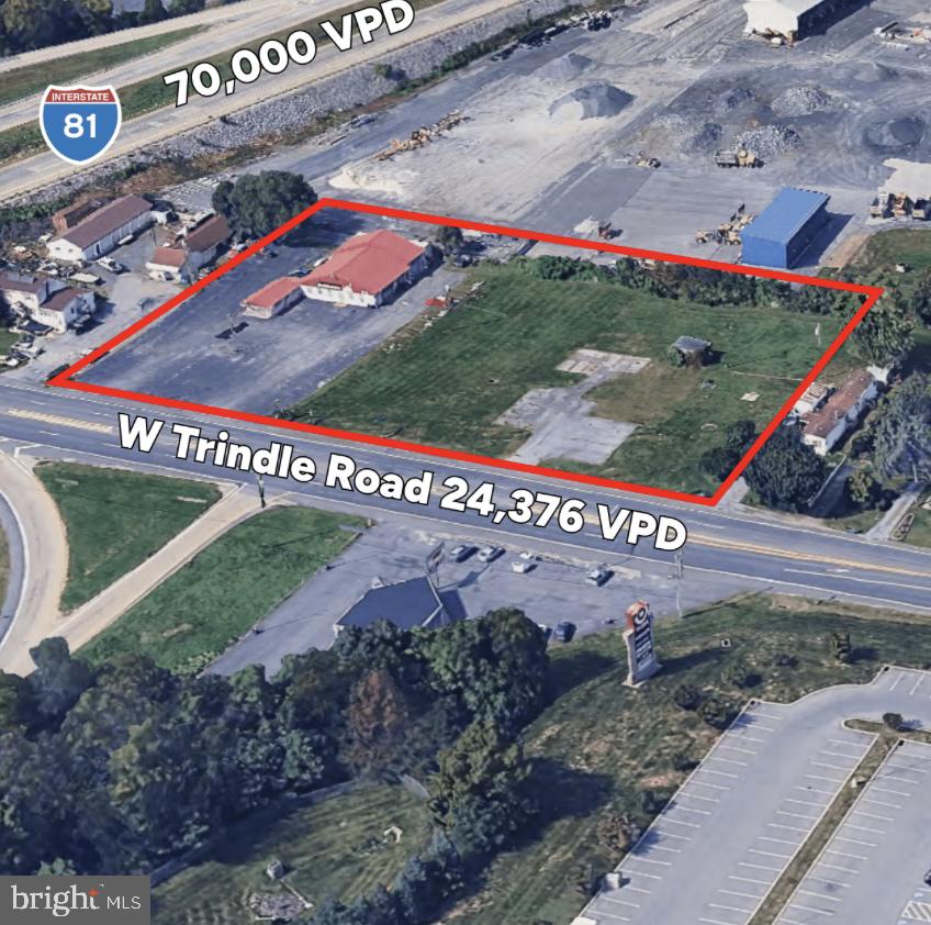 1832 W Trindle Rd Property Photo 2