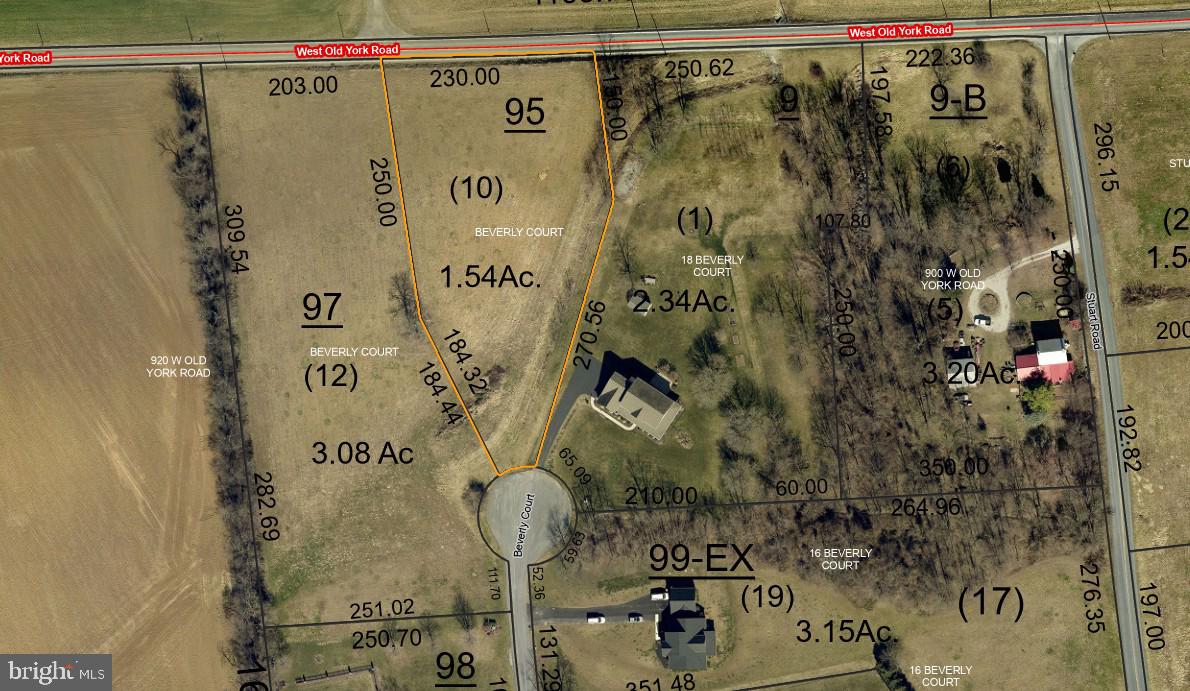 10 Beverly Ct Property Photo 3