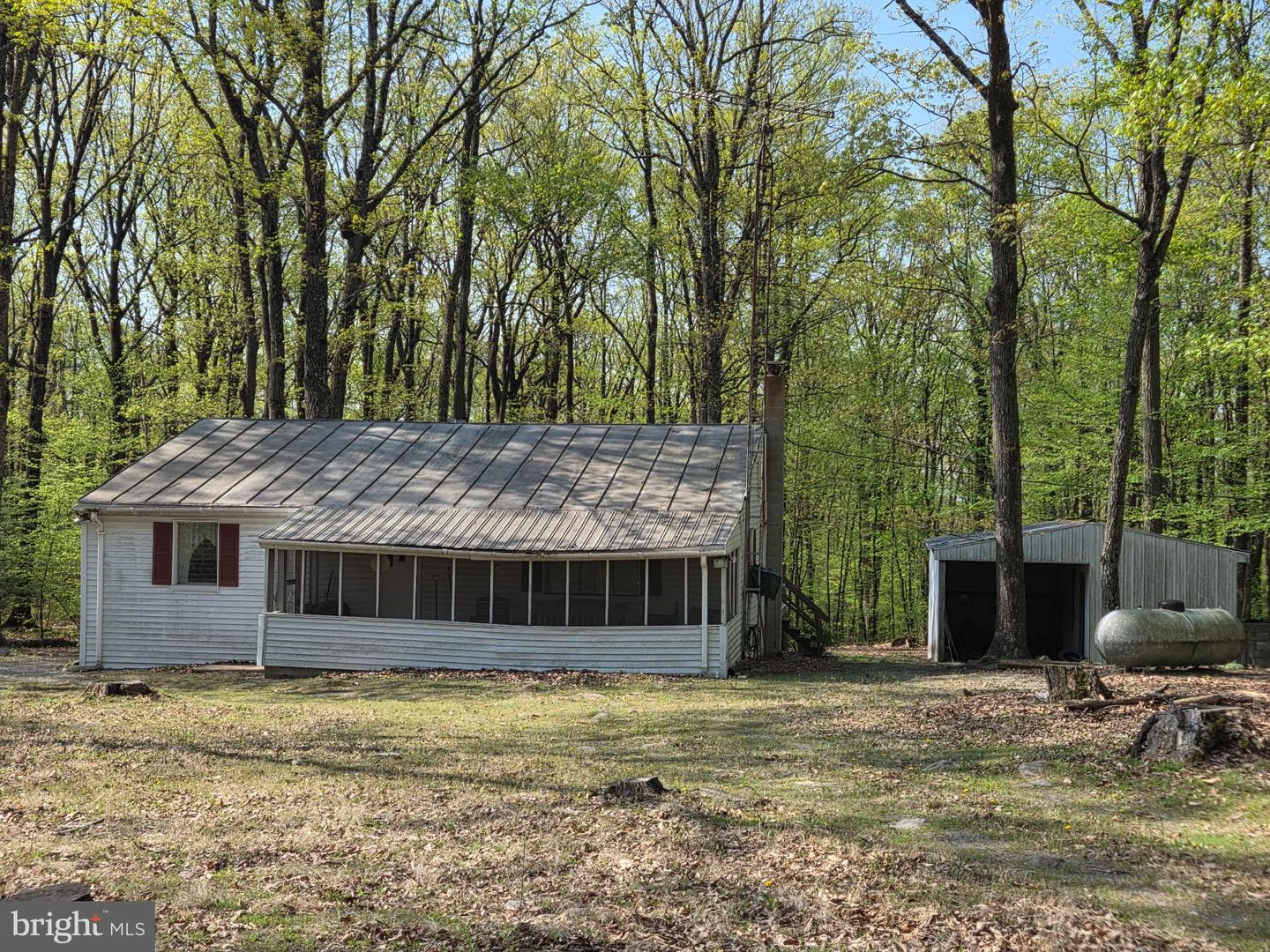 34 Spring Ln Property Photo 1