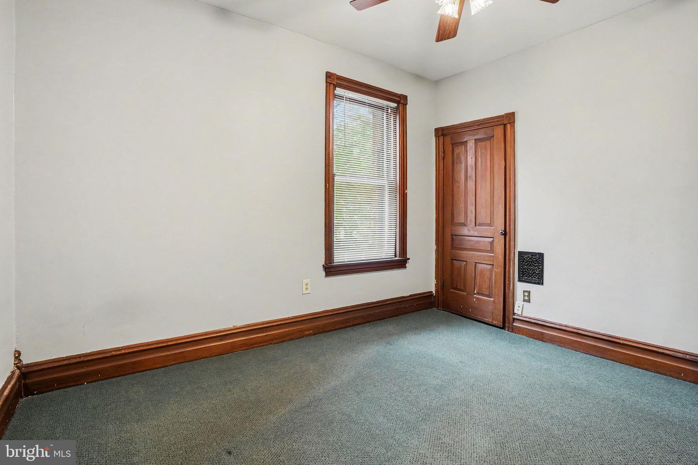 236 S West St Property Photo 16