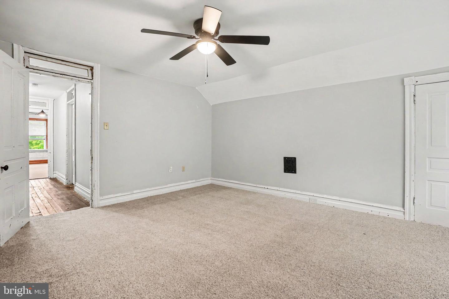 236 S West St Property Photo 25