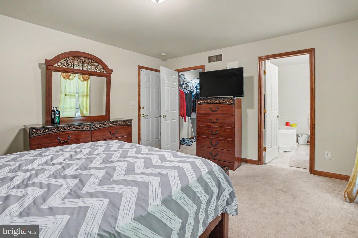 372 Kerrsville Road Property Photo 18