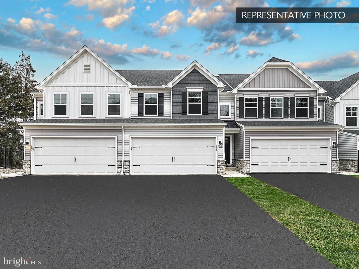 2245 Hampden Ct #lot 26 Property Photo 2