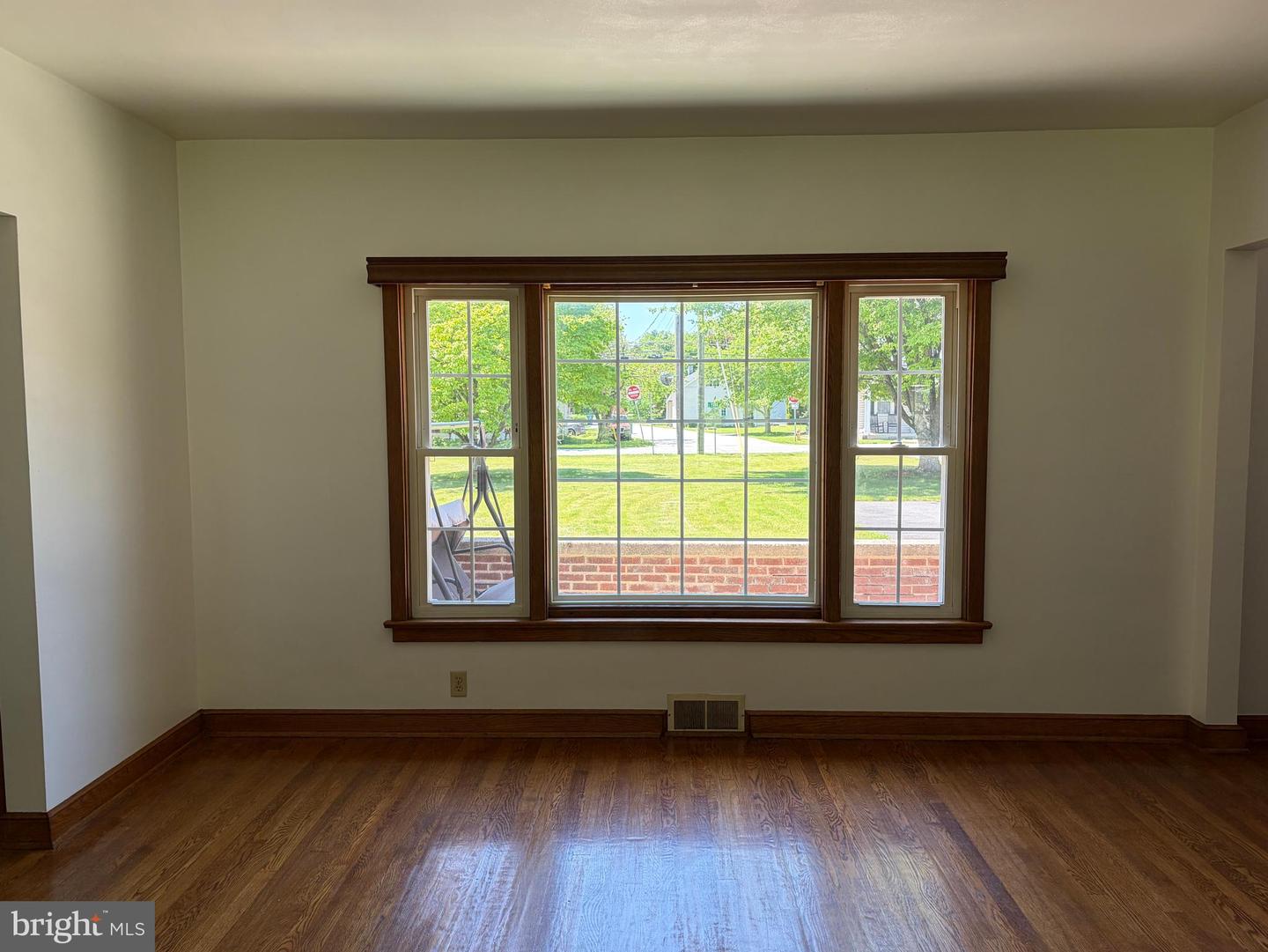 1001 S York Street Property Photo 6