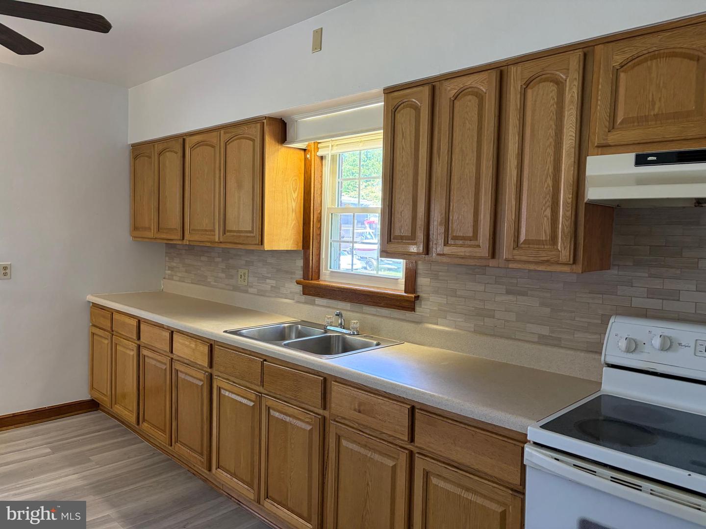 1001 S York Street Property Photo 10