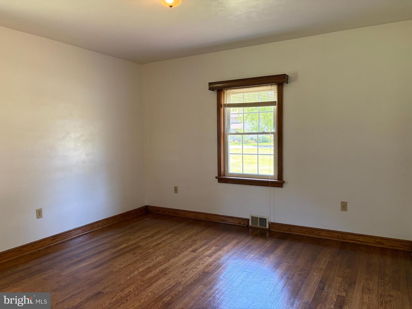 1001 S York Street Property Photo 13