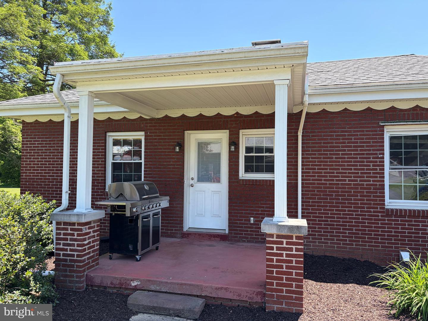 1001 S York Street Property Photo 15